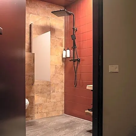 Four Hotel *